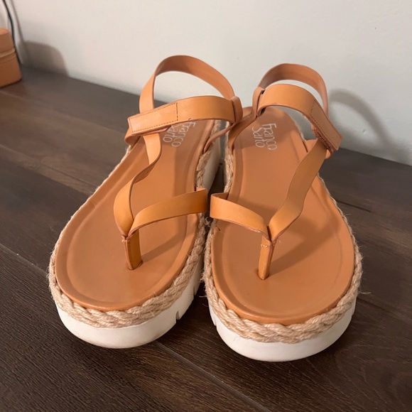 Franco Sarto Platform Sandals size 8 - Picture 2 of 5